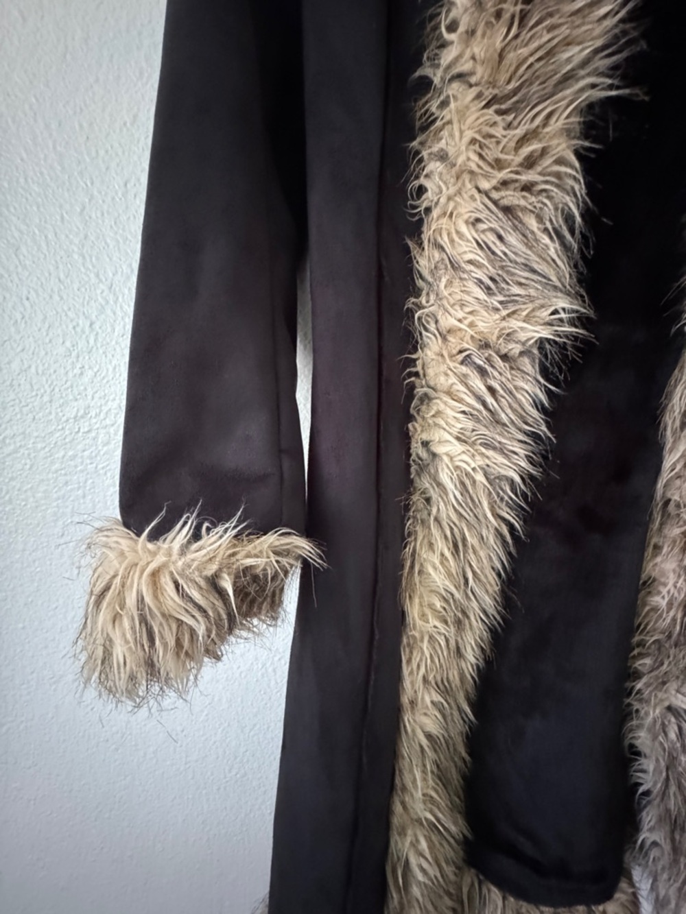 Vintage BEBE Suede Black Penny Lane Long Coat with Beige Faux-Fur Trim SZ XS - Picture 6 of 7